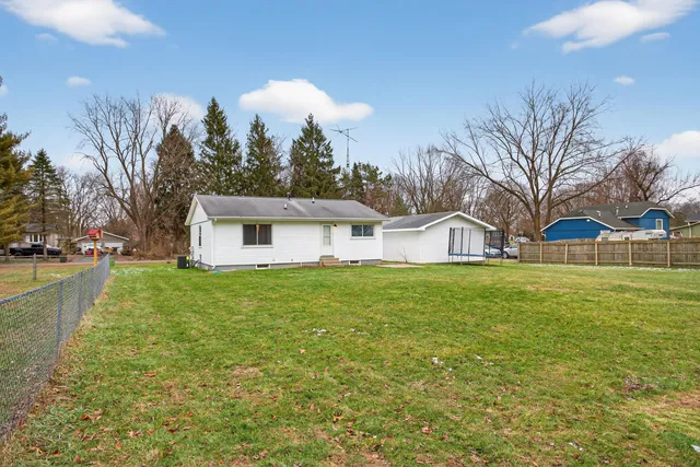 $209,900 | 472 Maitland Drive, Horton, MI 49246