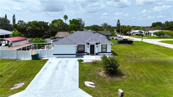 $459,500 | 5225 23rd Avenue Southwest, Naples, FL 34116