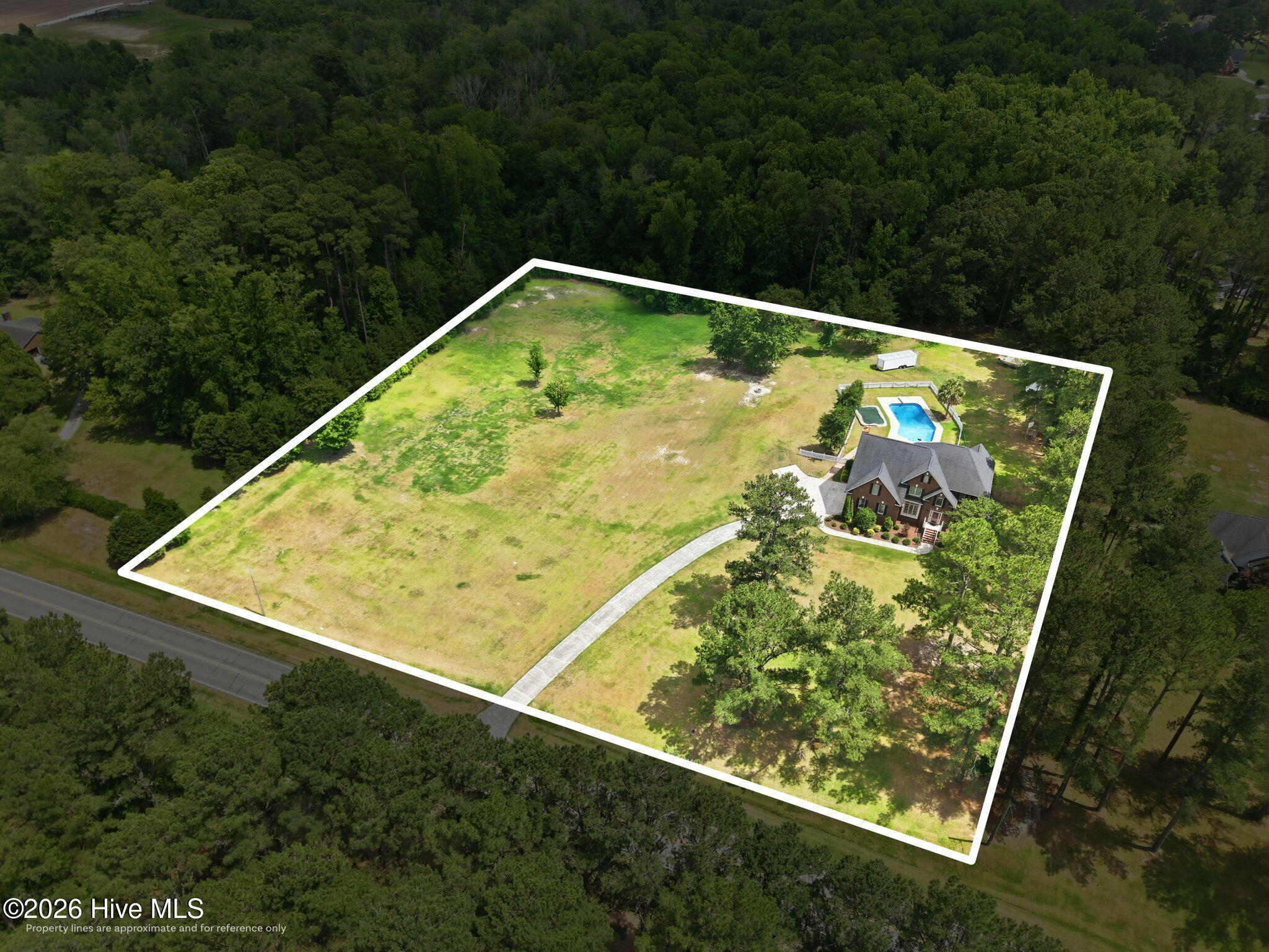 4076 Mobleys Bridge Road Grimesland, NC 27837 - Photo 7 of 66
