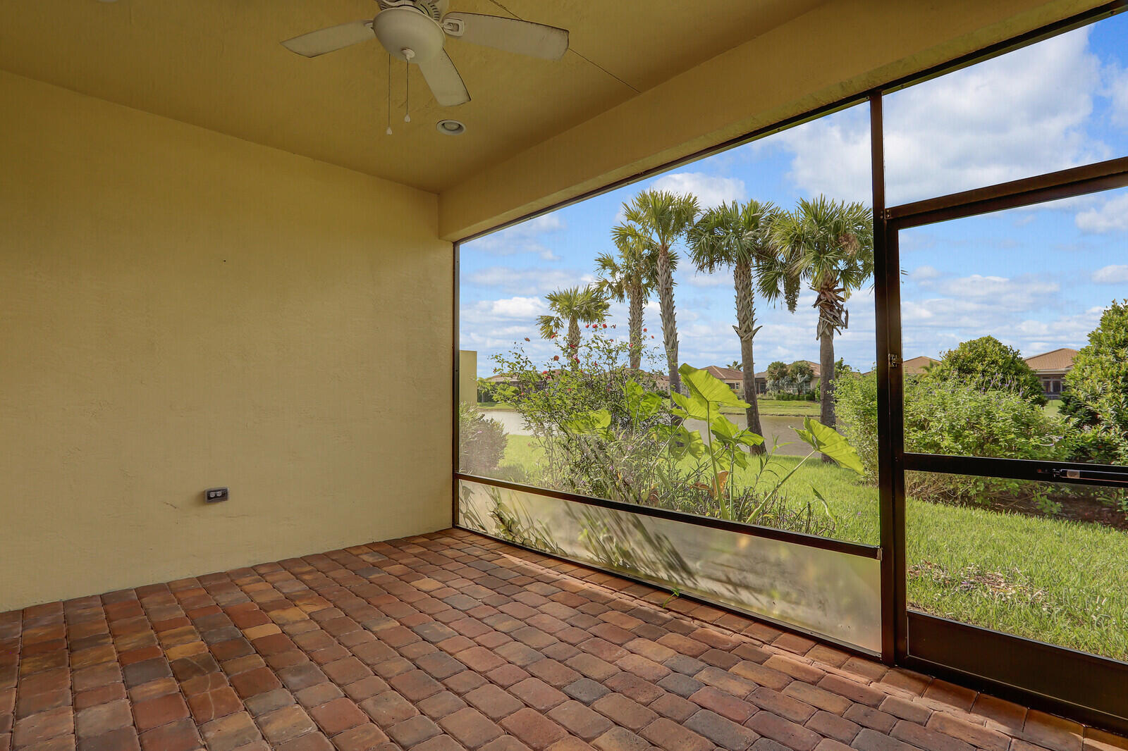 21026 Southwest Modena Way Port St. Lucie, FL 34986 - Photo 30 of 57 31_image_31_mls