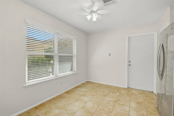 $2,100 | 16739 Selder Drive, Friendswood, TX 77546