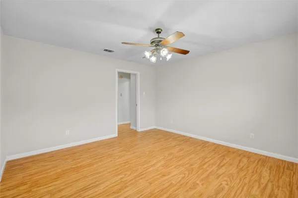 $2,100 | 16739 Selder Drive, Friendswood, TX 77546