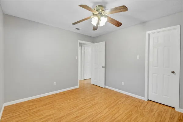 $2,100 | 16739 Selder Drive, Friendswood, TX 77546