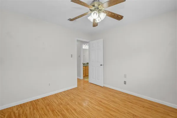 $2,100 | 16739 Selder Drive, Friendswood, TX 77546