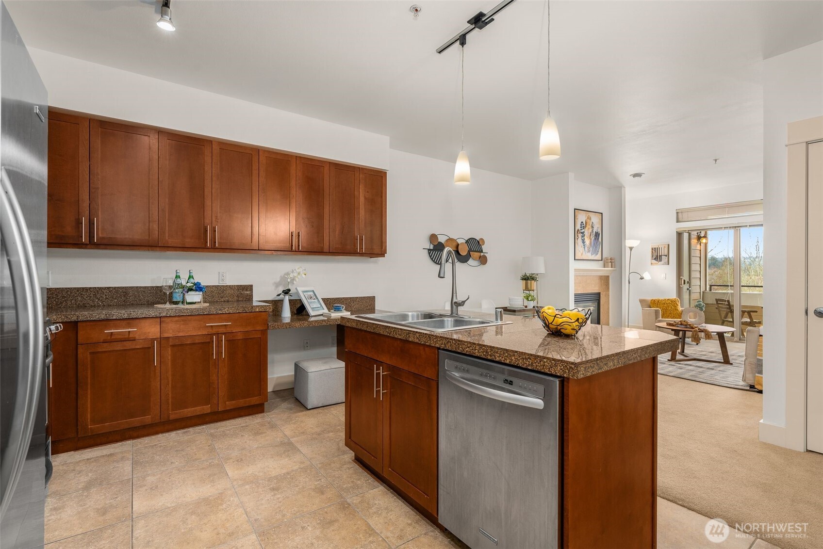8535 Avondale Road Northeast, Unit A303 Redmond, WA 98052 - Photo 4 of 28 Gallery Image 4