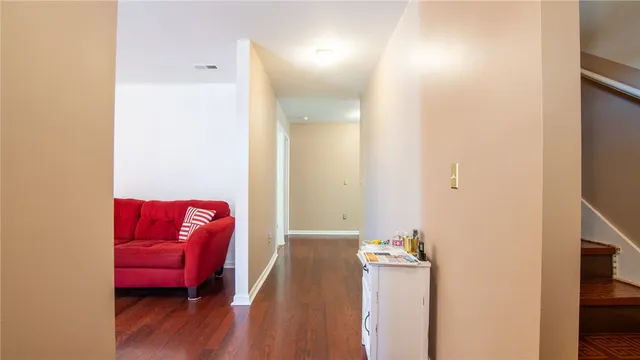 $297,500 | 8 Kingscreek Drive, Greer, SC 29650