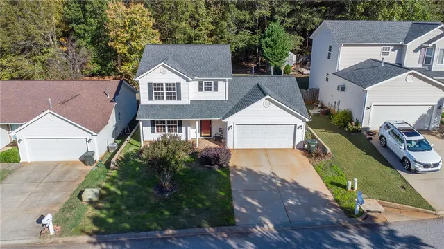 $297,500 | 8 Kingscreek Drive, Greer, SC 29650