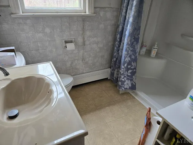 $399,900 | 1700 Ward Street, Farmville, VA 23901