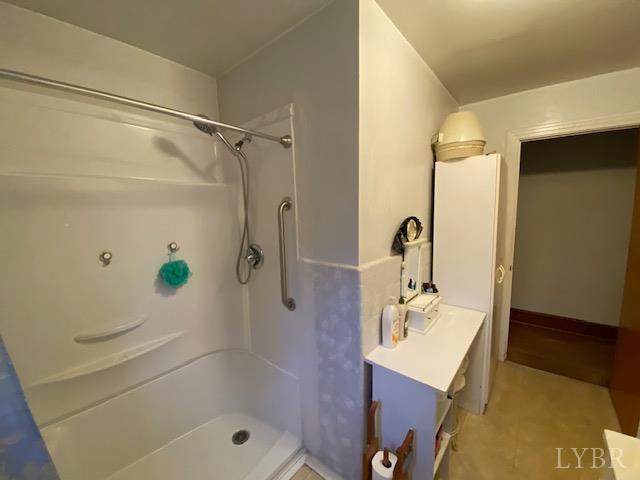 1700 Ward Street Farmville, VA 23901 - Photo 14 of 20 a bathroom with a shower and a sink