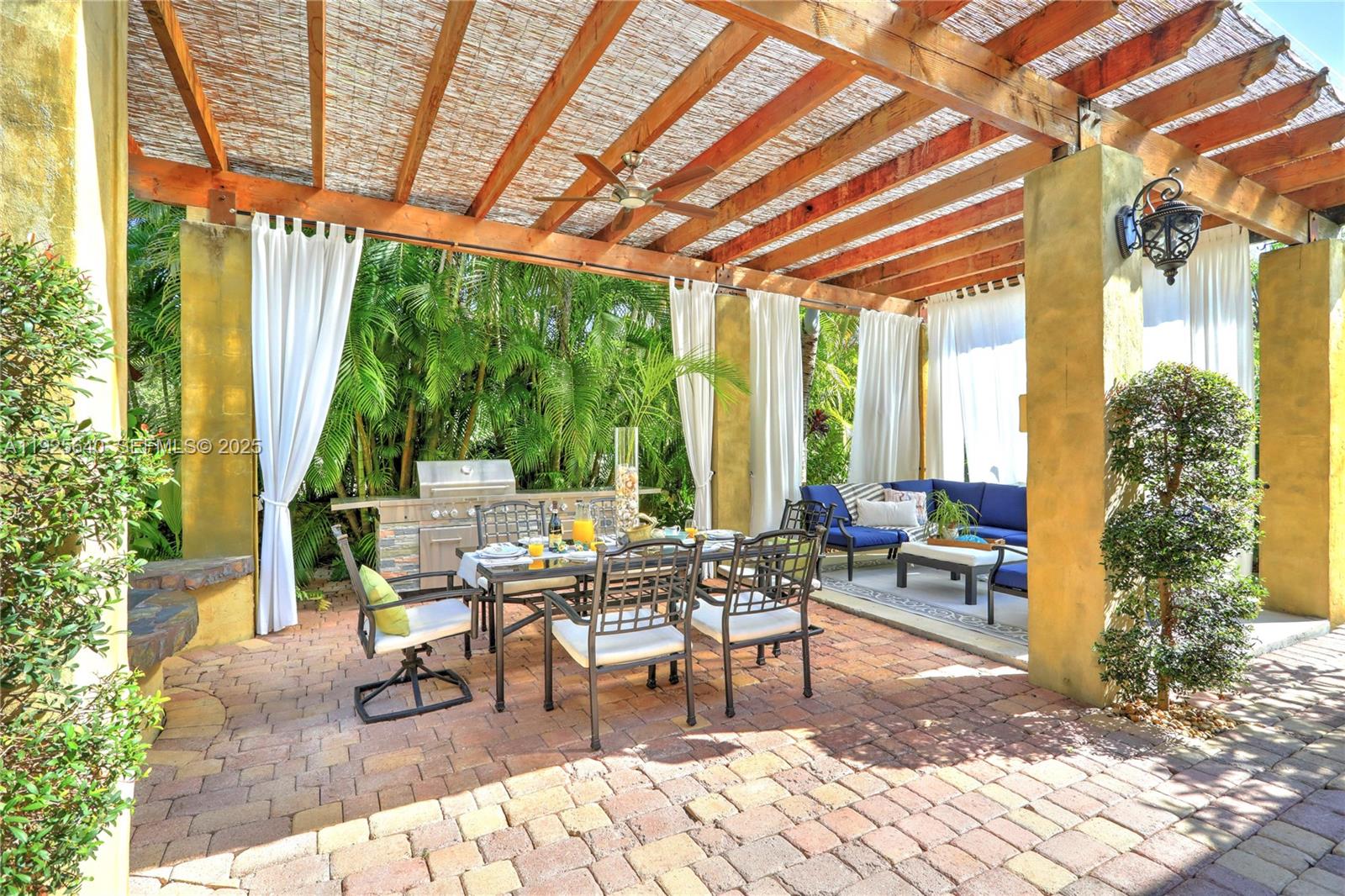 16645 Southwest 87th Court Palmetto Bay, FL 33157 - Photo 17 of 21