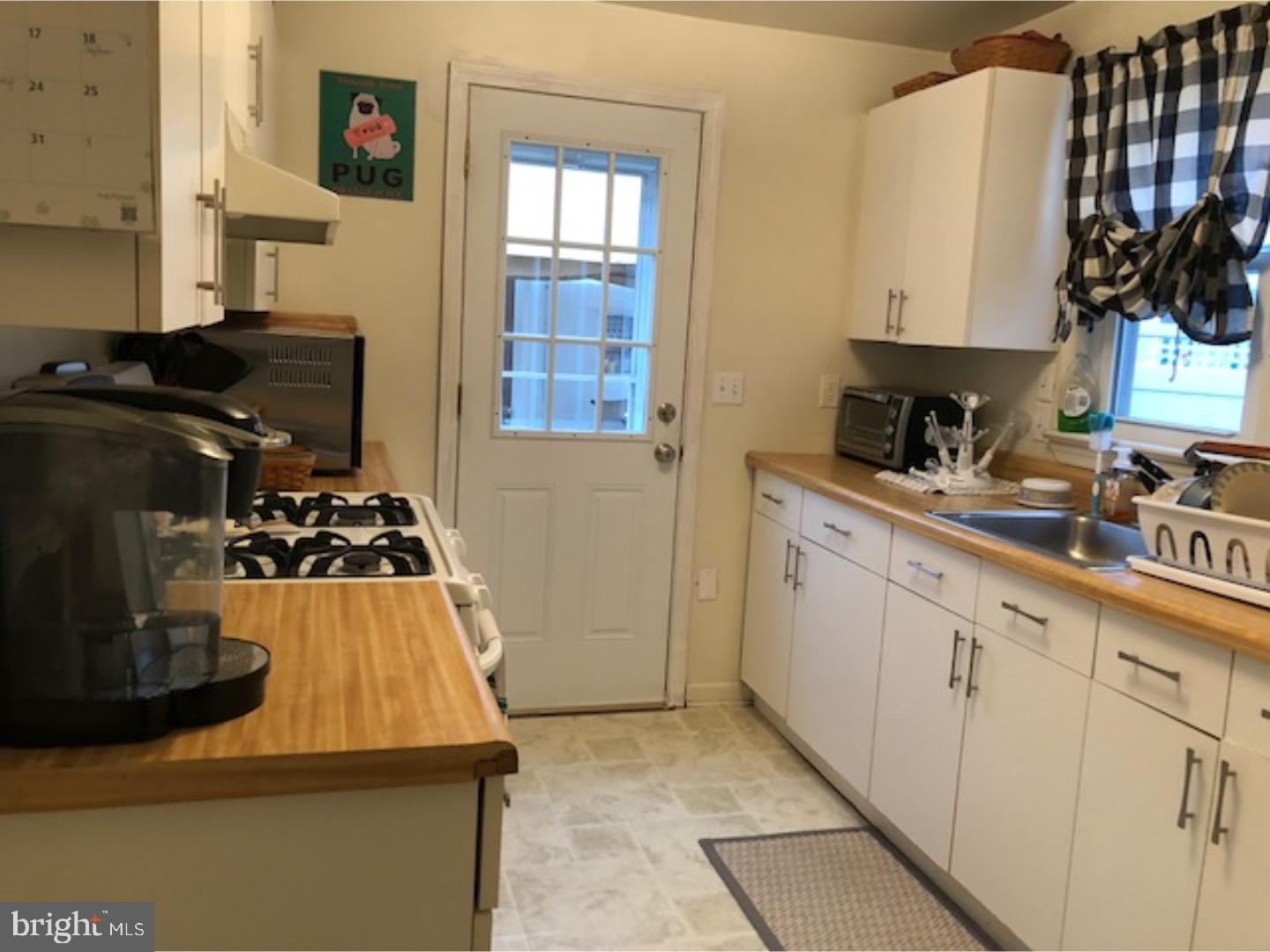 102 Pershing Road Brooklawn, NJ 08030 - Photo 3 of 12 Kitchen