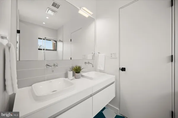 $1,799,900 | 3004 North Underwood Street, Arlington, VA 22213