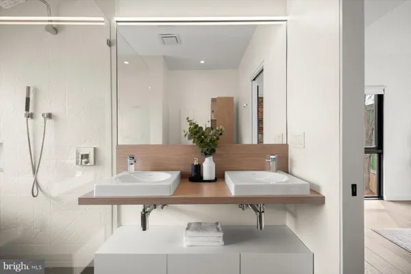 $1,850,000 | 3004 North Underwood Street, Arlington, VA 22213