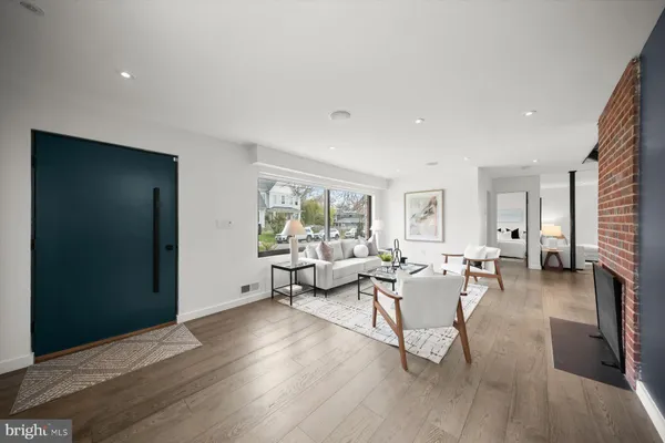 $1,850,000 | 3004 North Underwood Street, Arlington, VA 22213