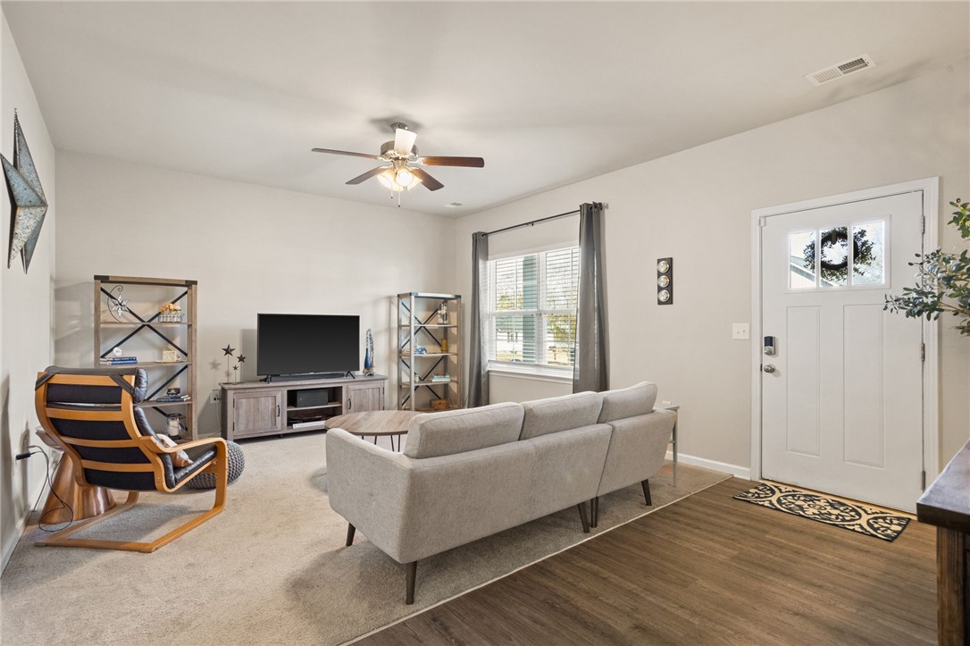 409 Grant Street Easley, SC 29640 - Photo 2 of 21