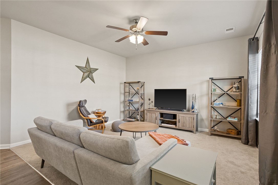 409 Grant Street Easley, SC 29640 - Photo 3 of 21