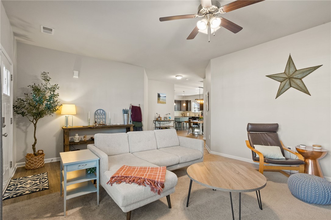 409 Grant Street Easley, SC 29640 - Photo 4 of 21