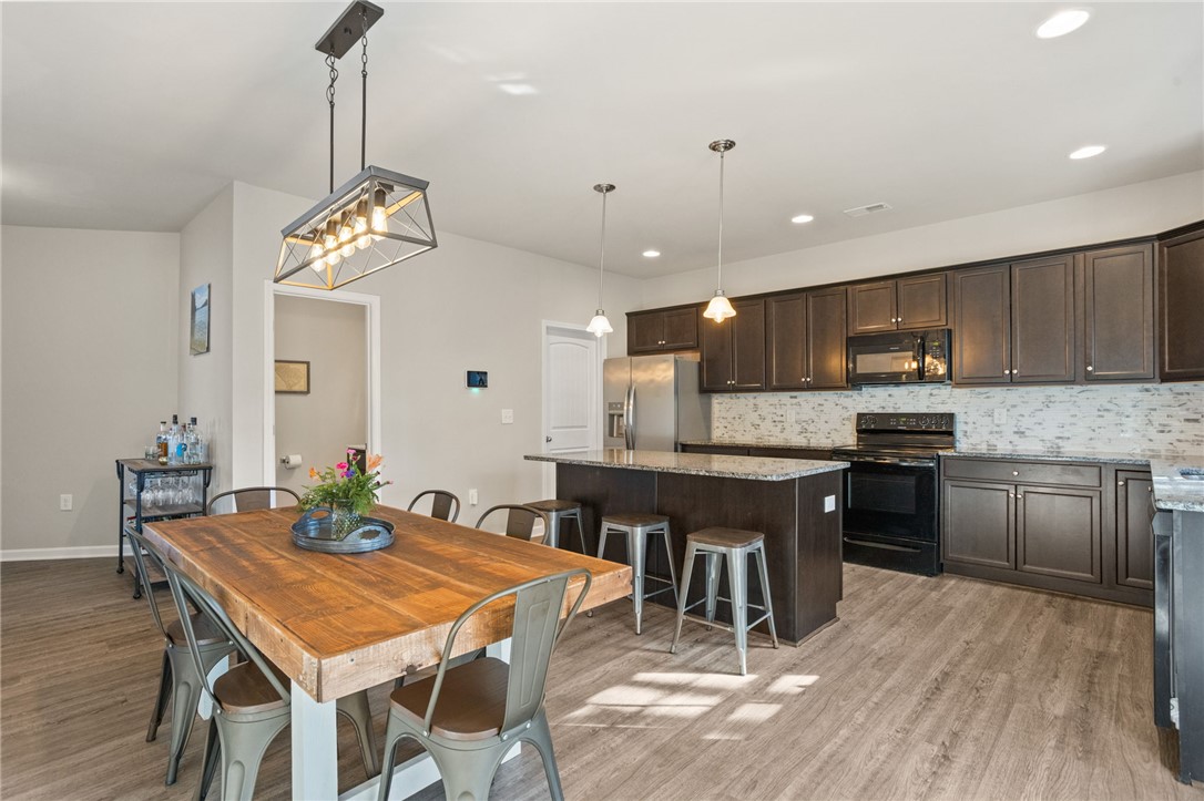 409 Grant Street Easley, SC 29640 - Photo 6 of 21