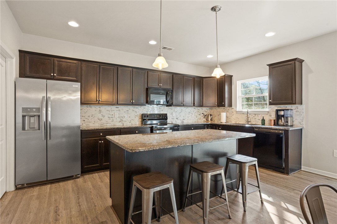 409 Grant Street Easley, SC 29640 - Photo 7 of 21