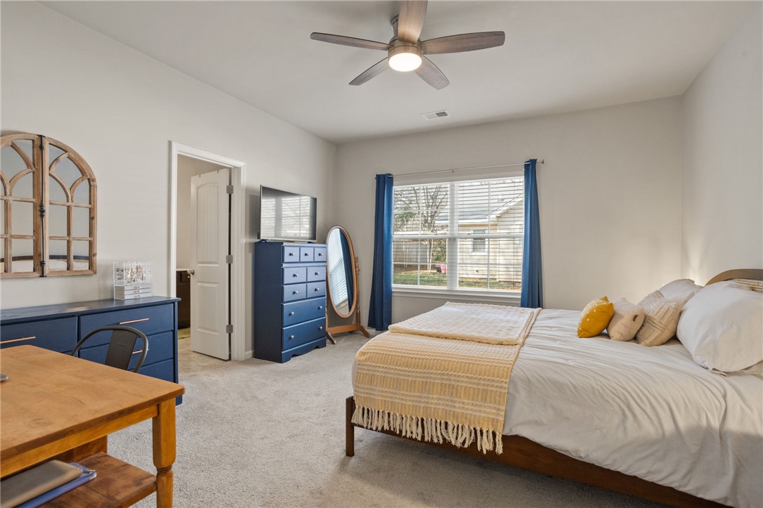 409 Grant Street Easley, SC 29640 - Photo 9 of 21