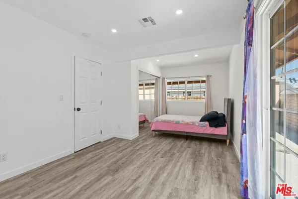 $874,800 | 19007 Vanowen Street, Reseda, CA 91335