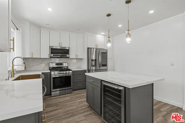 $874,800 | 19007 Vanowen Street, Reseda, CA 91335
