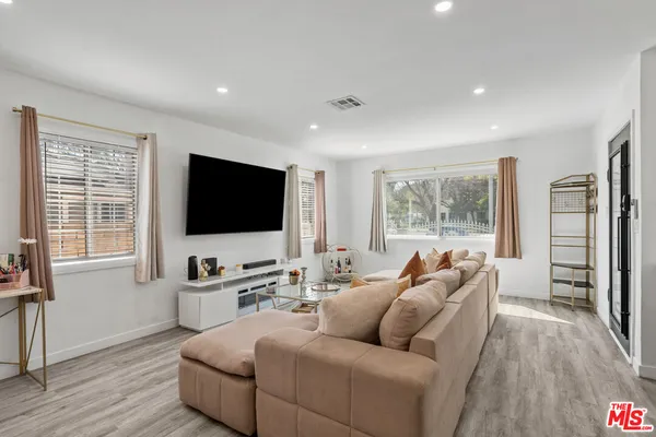 $874,800 | 19007 Vanowen Street, Reseda, CA 91335