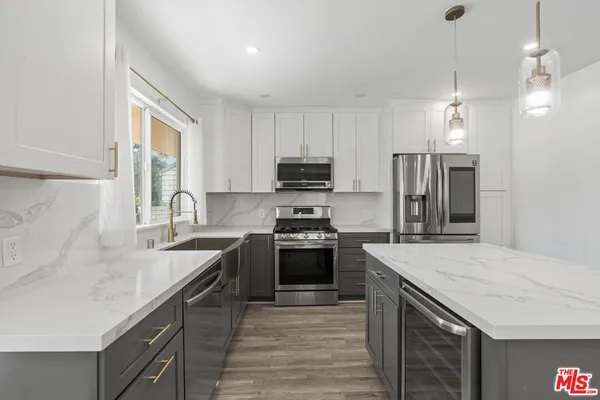 $874,800 | 19007 Vanowen Street, Reseda, CA 91335
