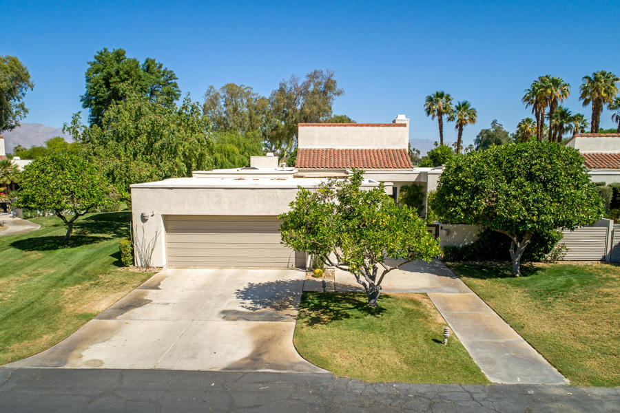 723 Inverness Drive Rancho Mirage, CA 92270 - Photo 40 of 49 front view of a house with a yard