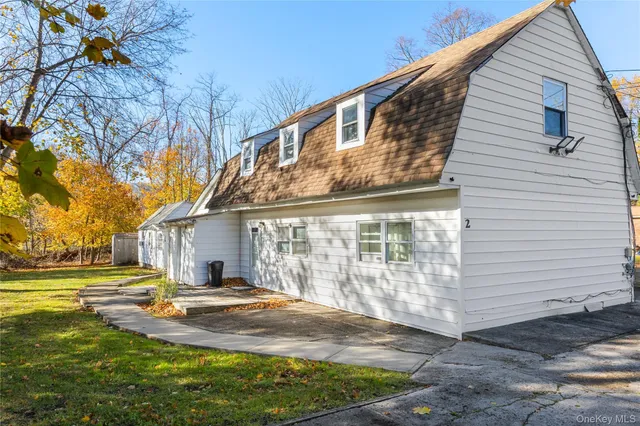$2,200 | 174 Mills Pond Road, Unit 2D, St. James, NY 11780
