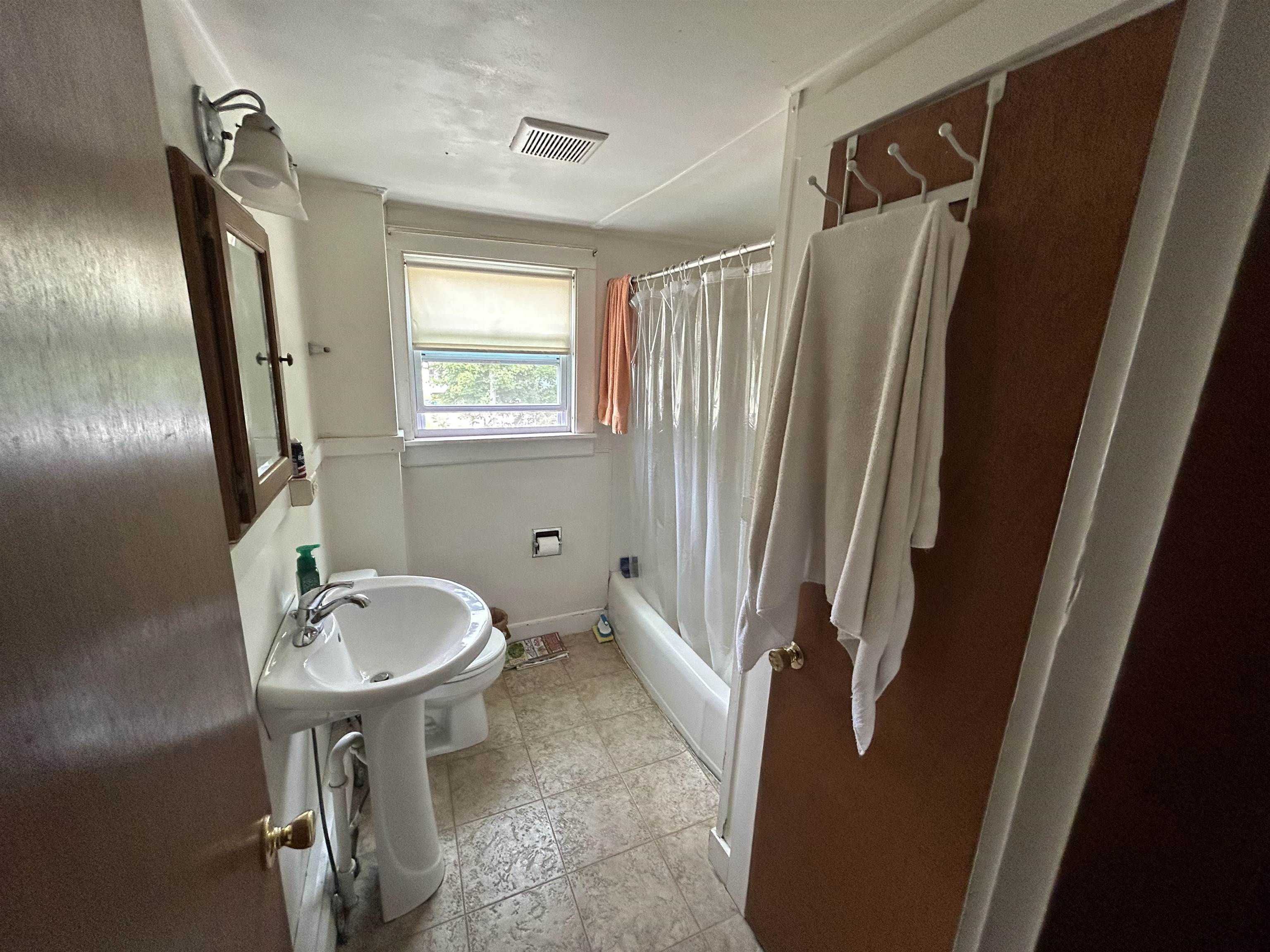 580 Salmon Falls Road Rochester, NH 03868 - Photo 15 of 28