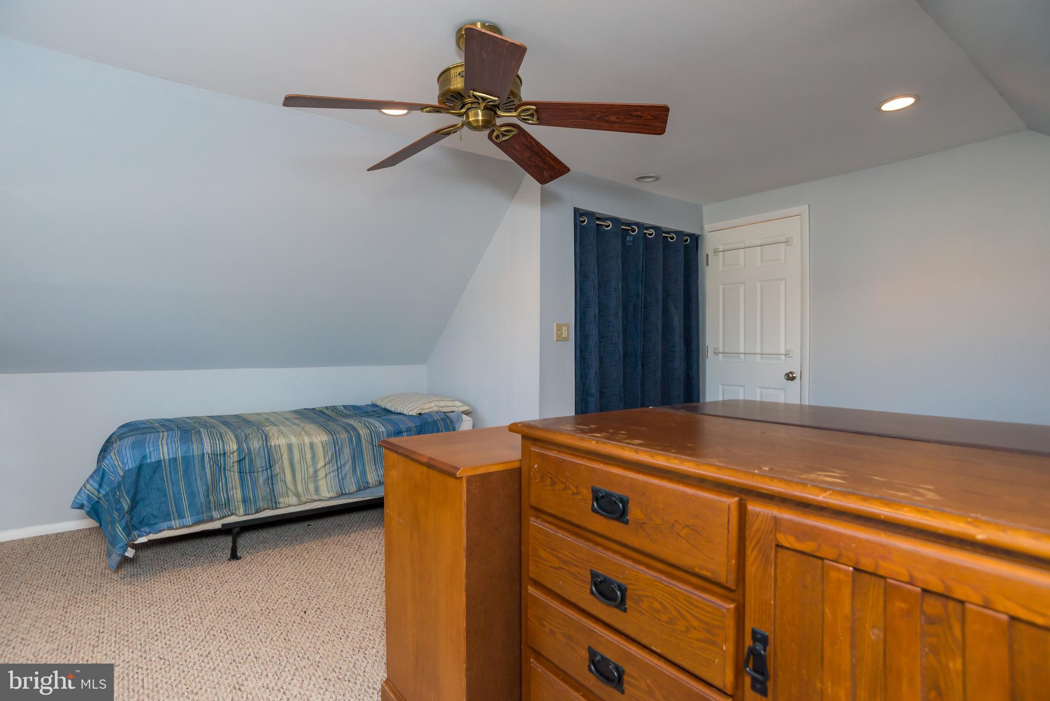 6 Quaint Road Levittown, PA 19057 - Photo 22 of 32 Gallery Image 22