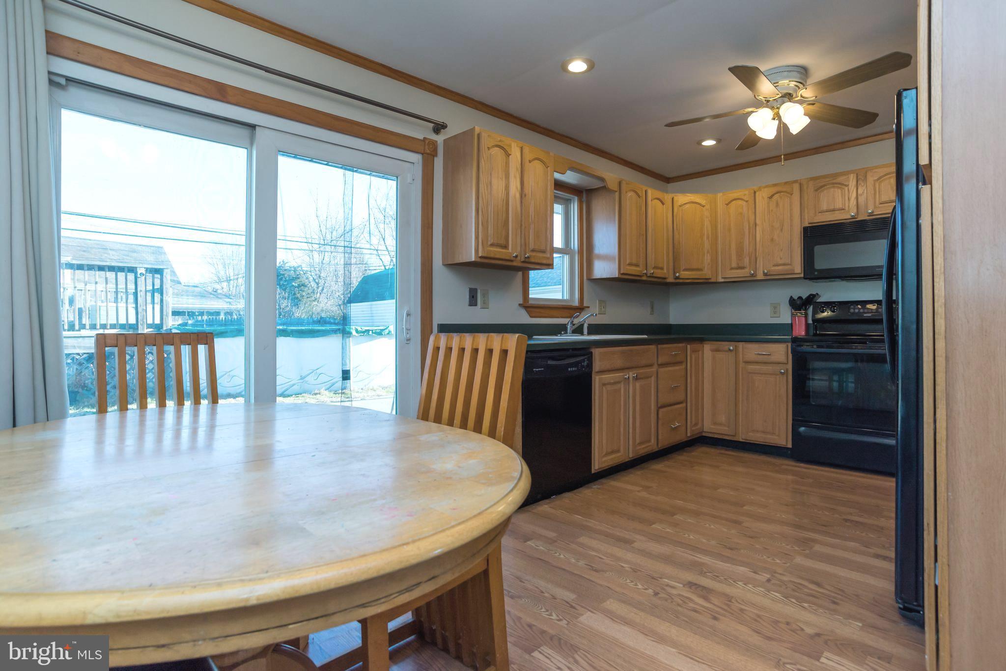 6 Quaint Road Levittown, PA 19057 - Photo 8 of 32 Gallery Image 8