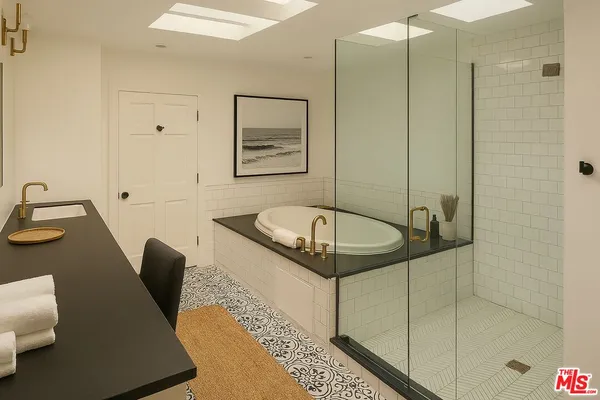 $37,000 | 28600 Pacific Coast Highway, Malibu, CA 90265