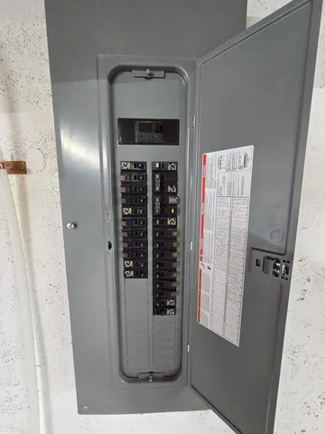 $279,900 | 55 Cottage Street, Bangor, ME 04401