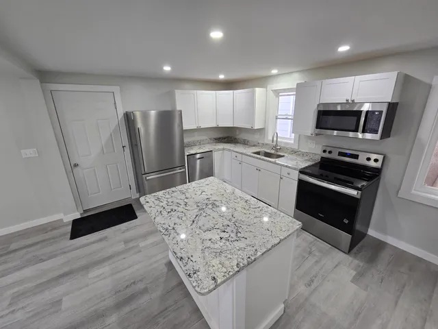 $279,900 | 55 Cottage Street, Bangor, ME 04401