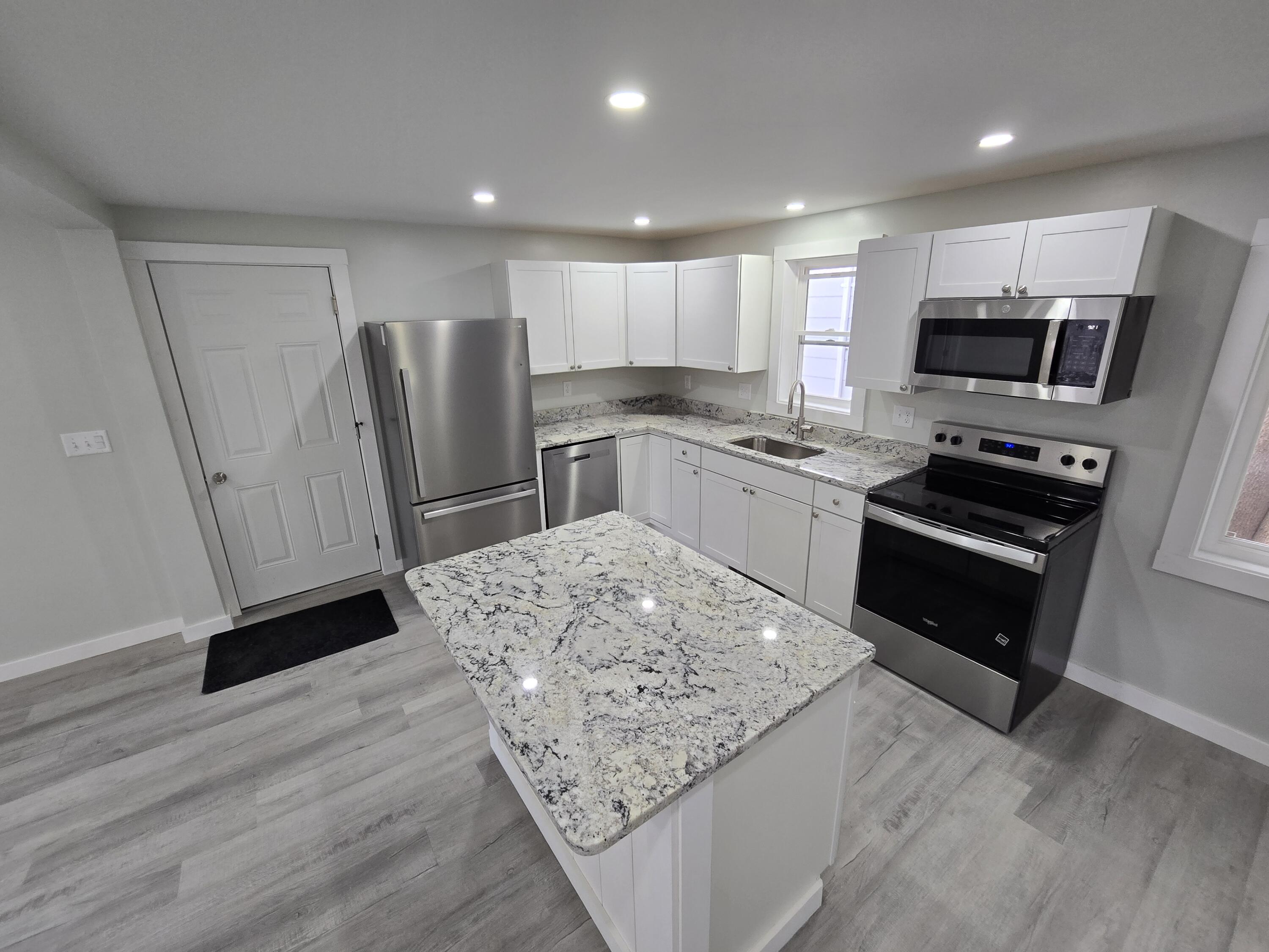 55 Cottage Street Bangor, ME 04401 - Photo 4 of 22 20250923_092137