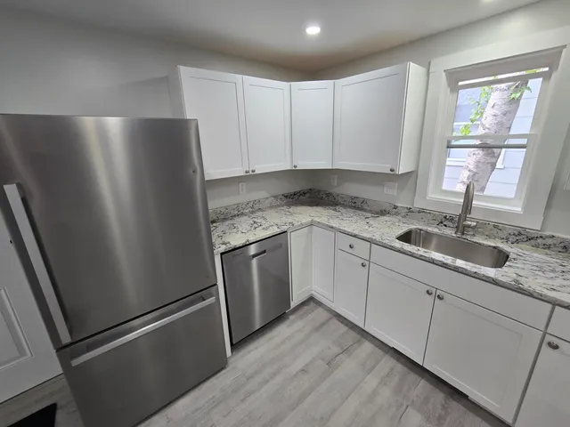 $279,900 | 55 Cottage Street, Bangor, ME 04401