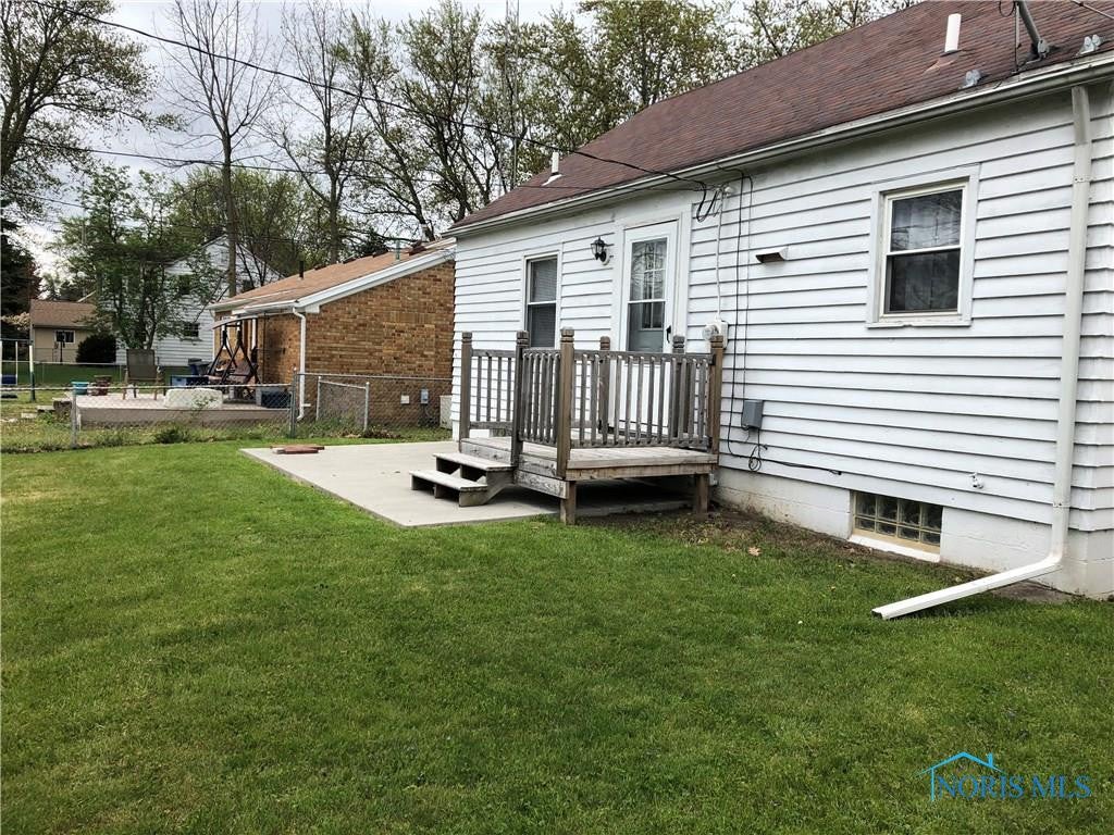 1027 Metcalf Road Toledo, OH 43615 - Photo 40 of 41 Deck and Patio