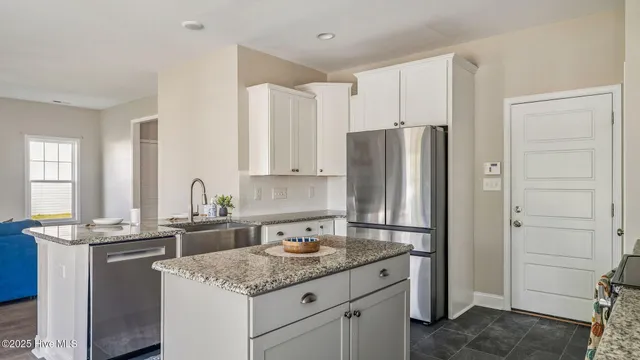 $420,000 | 1141 Yellowwood Drive, Aberdeen, NC 28315