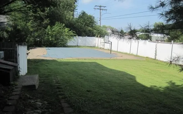 $35,000 | 1142 East Broadway, Monmouth, IL 61462