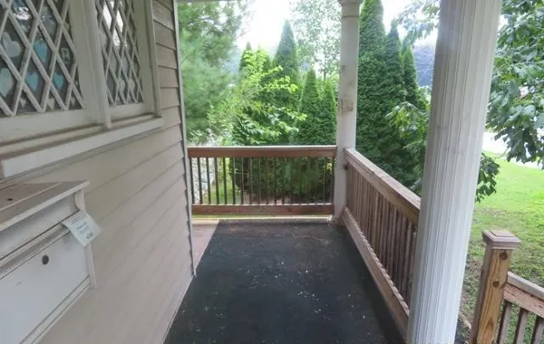 $35,000 | 1142 East Broadway, Monmouth, IL 61462