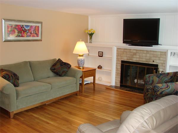 75 Hood Road Tewksbury, MA 01876 - Photo 9 of 27 Gallery Image 9