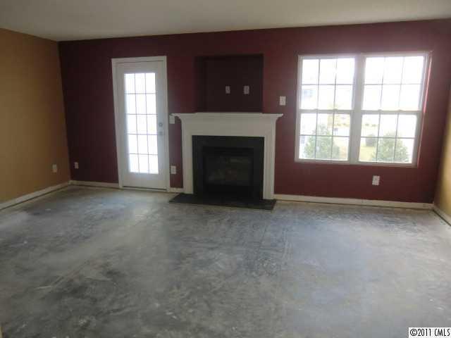 3224 Barons Court Road, Unit 6 Charlotte, NC 28213 - Photo 3 of 11