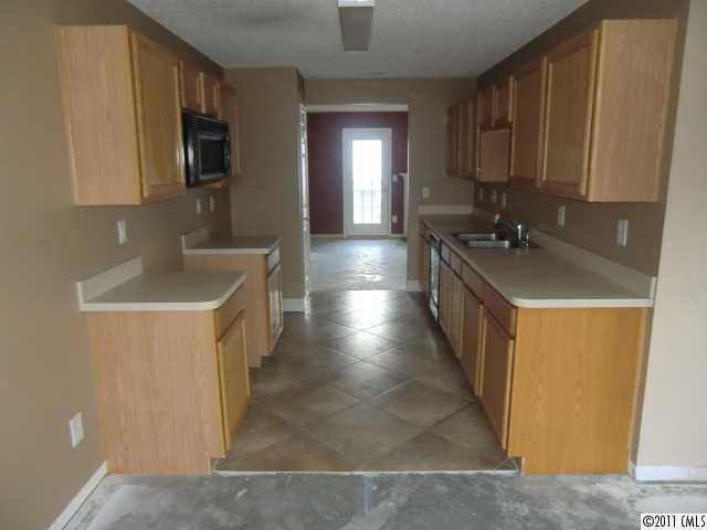 3224 Barons Court Road, Unit 6 Charlotte, NC 28213 - Photo 4 of 11