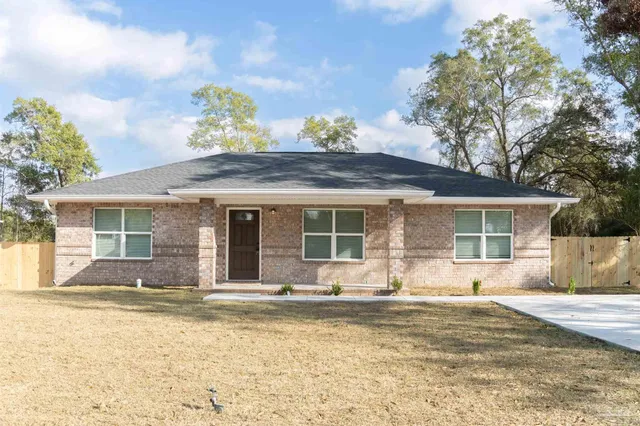 $2,000 | 8570 Stockdale Avenue, Pensacola, FL 32514