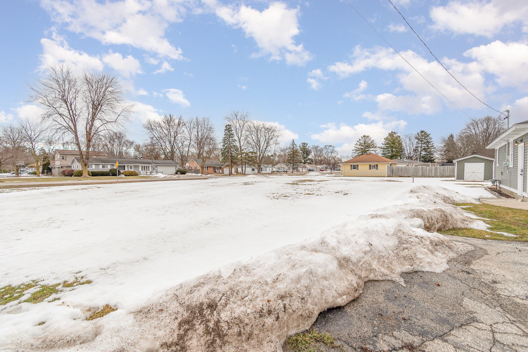 330 North River Road Saginaw, MI 48609 - Photo 21 of 25 Gallery Image 21