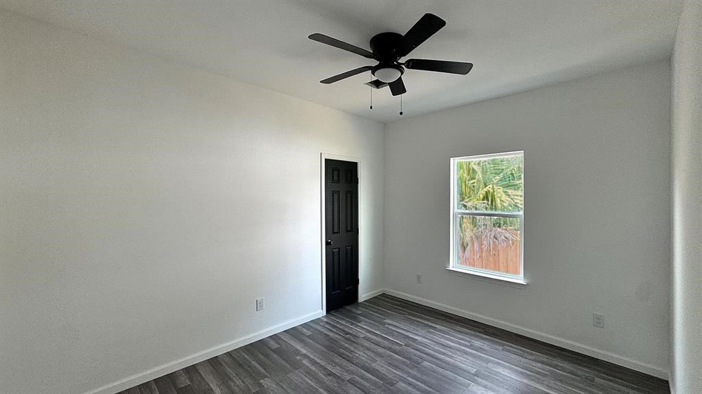 1103 Yellowstone River Road Conroe, TX 77316 - Photo 3 of 6 Gallery Image 3