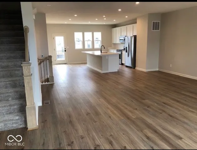 $3,100 | 9734 Junction, Fishers, IN 46037