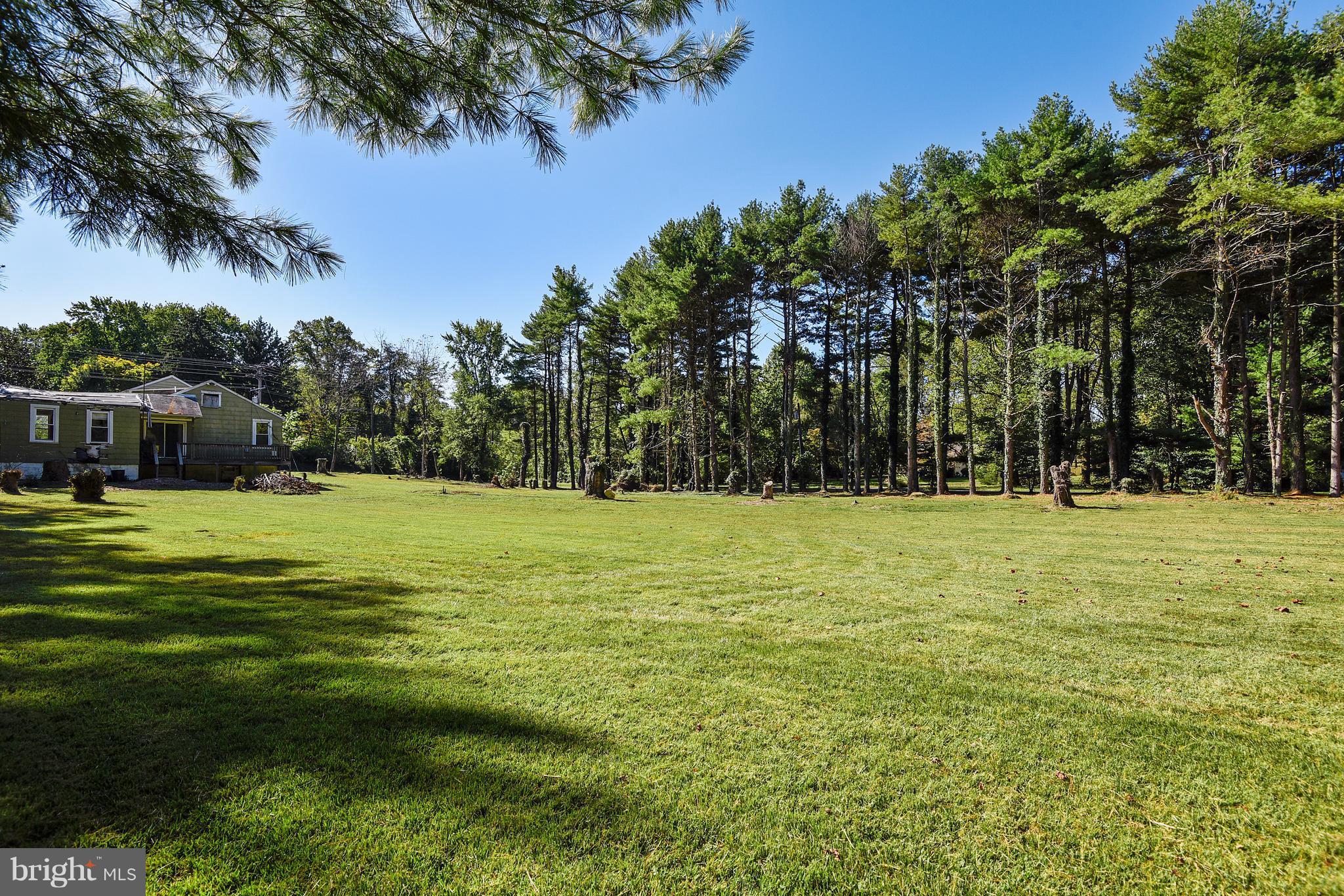 1580 St Margarets Road Annapolis, MD 21409 - Photo 13 of 16 Spacious for Large Home and Yard Too!
